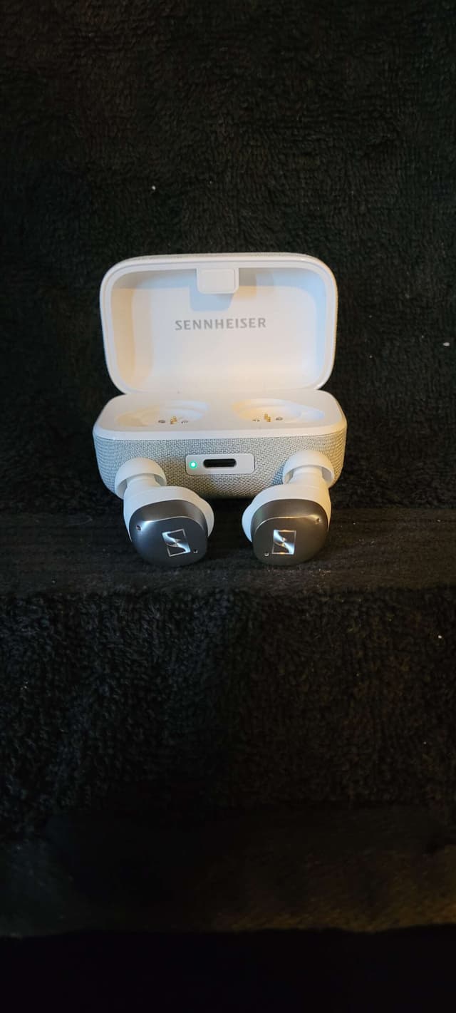 Sennheiser Momentum 4 Wireless produktbild7