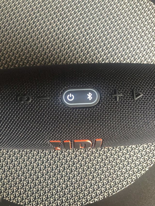 JBL Charge 5 dekorativbild 1