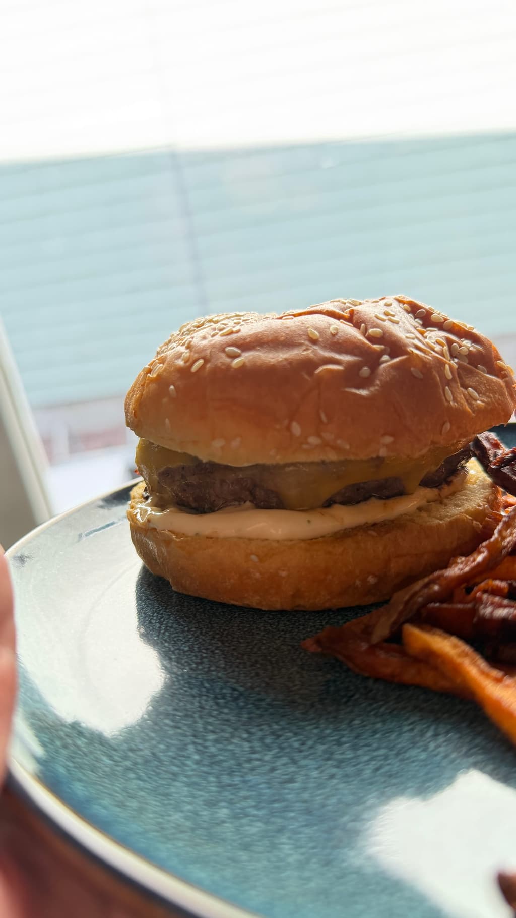 Burger Vault Dry Aged Beef Burgers — Färdig burger vault dry aged beef burger