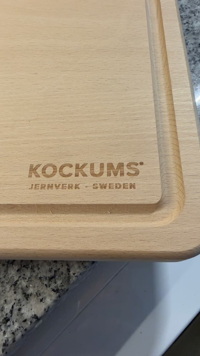 Kockums jernverk skärbräda 40x26x2 inzoomad
