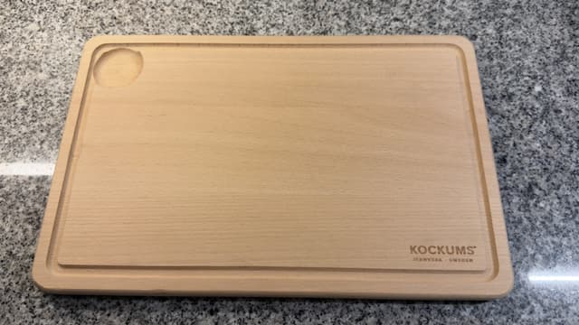Kockums jernverk skärbräda 40x26x2 liggandes