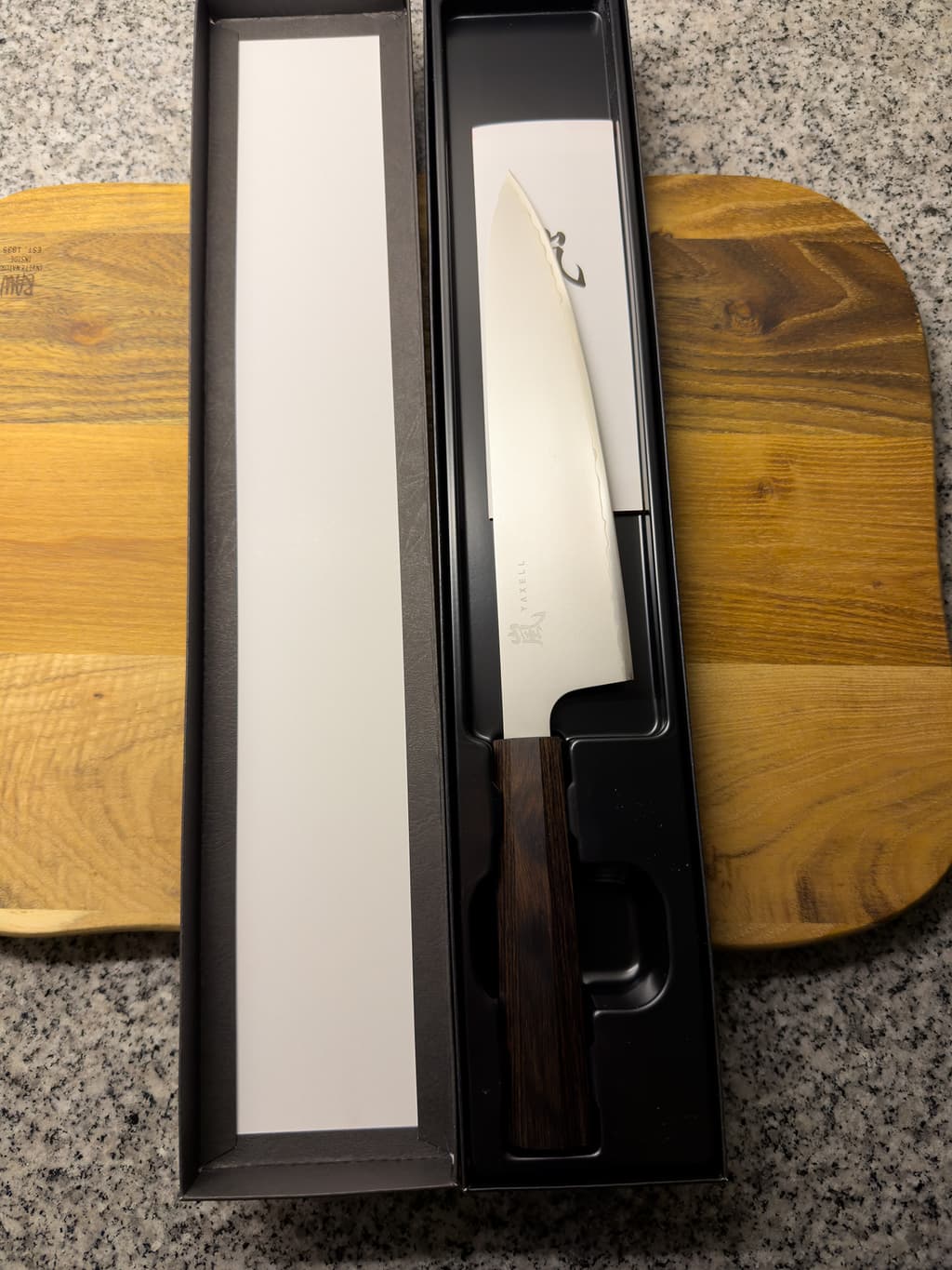 Yaxell kockkniv i förpackning