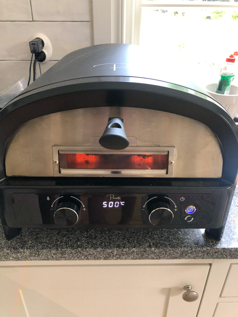 Dekorativbild på pizzaugnen