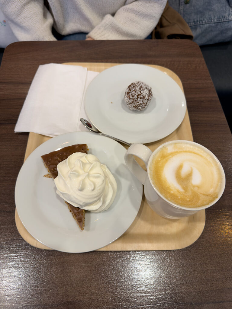 Cafe bönan kaffe + fika