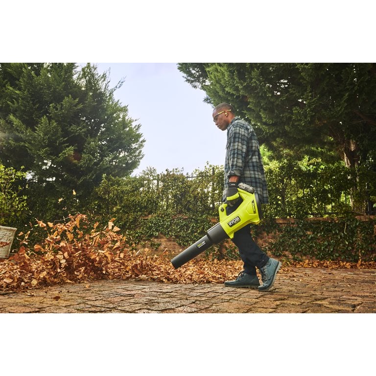 Ryobi RY18BLXD-0 i användning