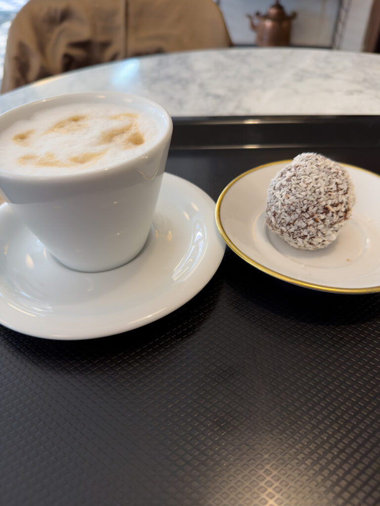 Fika + kaffe hos swemströmskas stenugnsbageri