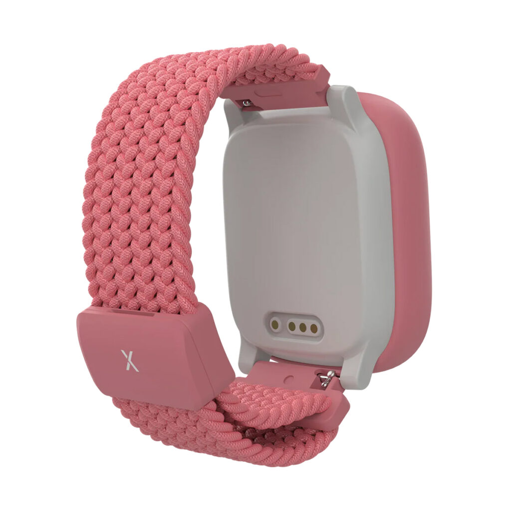 Inuti Xplora X6play + laddningsuttag