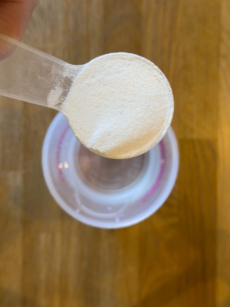 Proteinpulver Iste persika i skopan